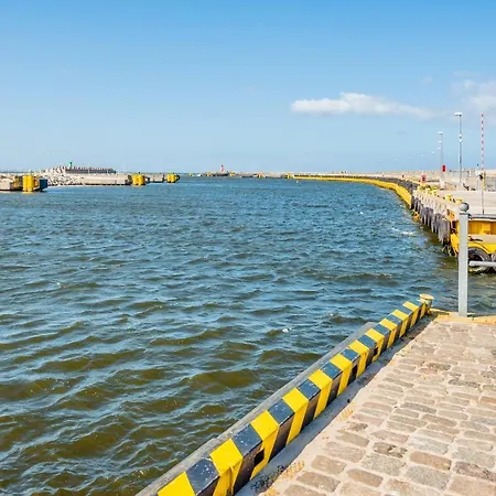 Kapitanska, Sun & Snow