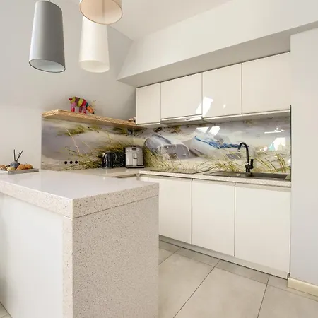 Kapitanska, Sun & Snow